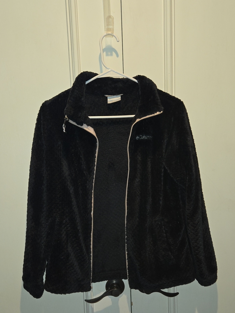 Cozy Black Women's Fleece Jacket - Casual Zip Front